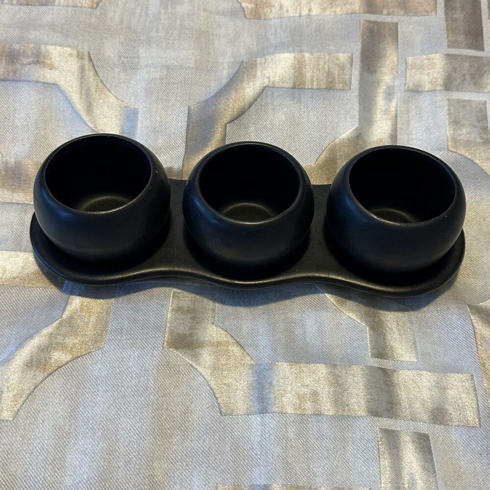 Accent Decor Trio of Rounded Pots, 3 Planters on Tray, Succulents Cactus, 'Otto'